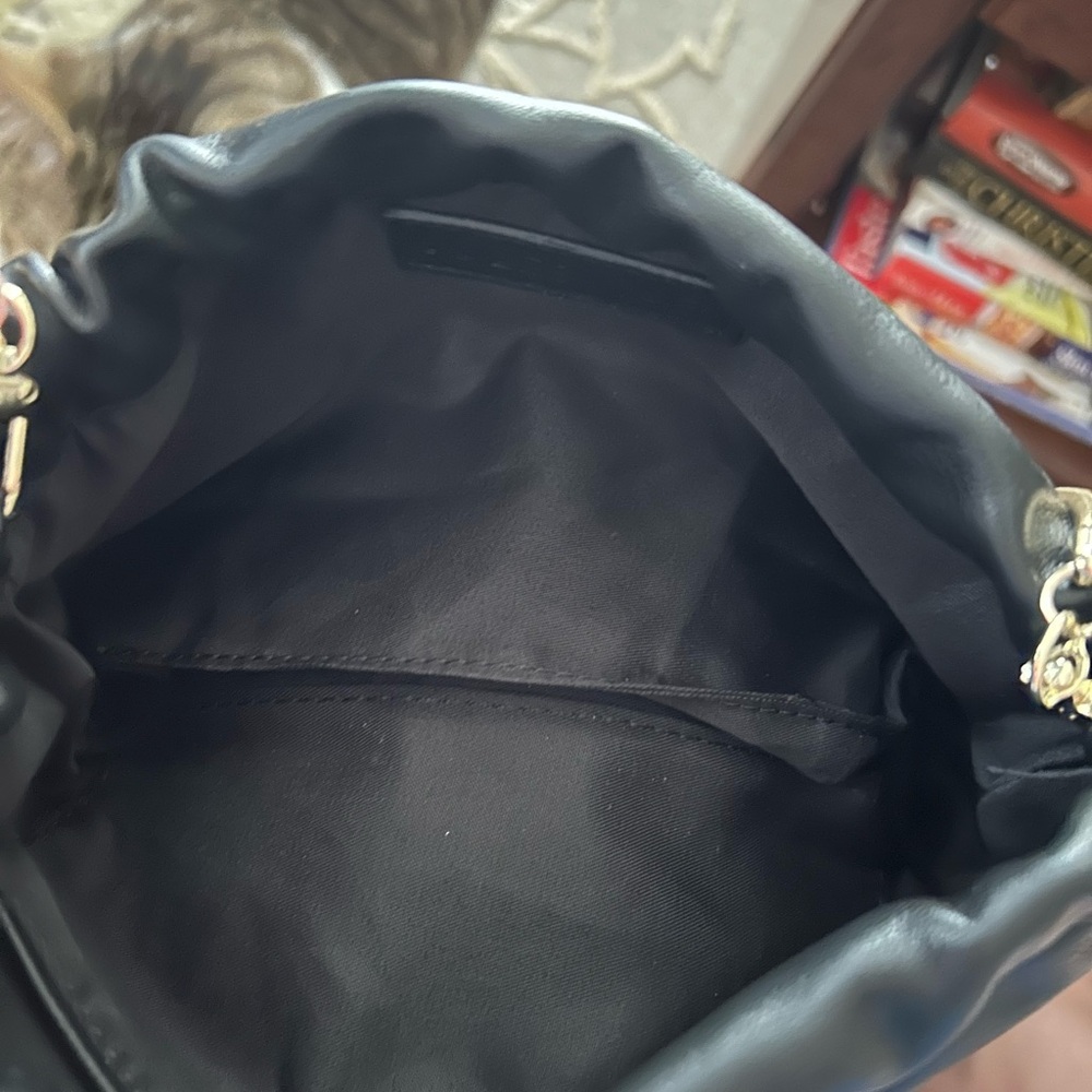 Jules Kae black vegan Leather
cross body/ shoulder bag/clutch. - Picture 7 of 7